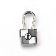 pc125n_resine_argentate_portachiavi_lucchetto_scacchi